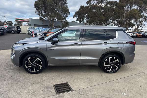 2022 Mitsubishi Outlander PHEV Exceed ZM