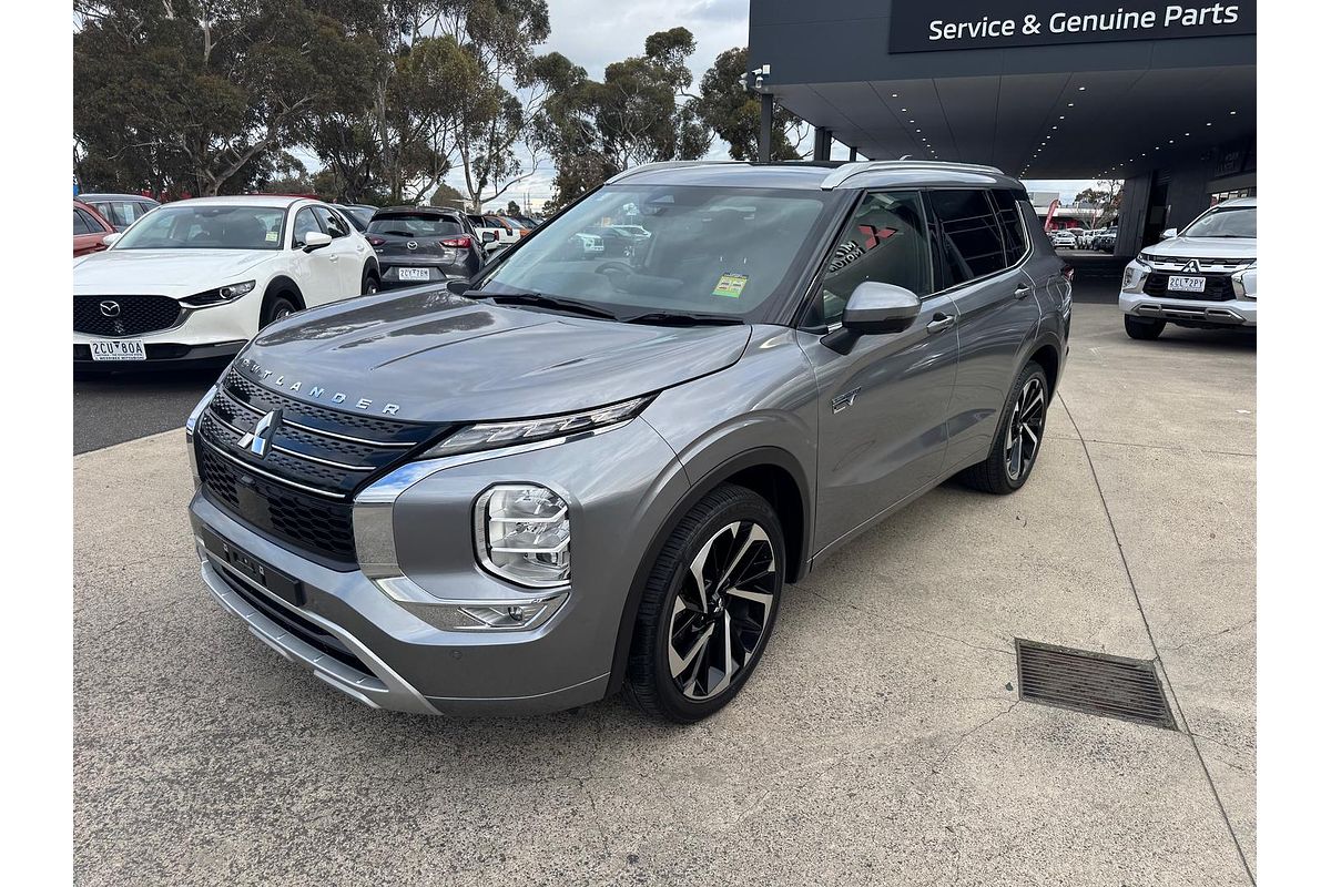 2022 Mitsubishi Outlander PHEV Exceed ZM
