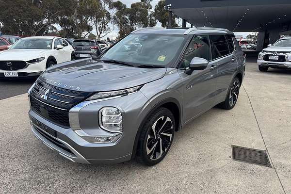 2022 Mitsubishi Outlander PHEV Exceed ZM