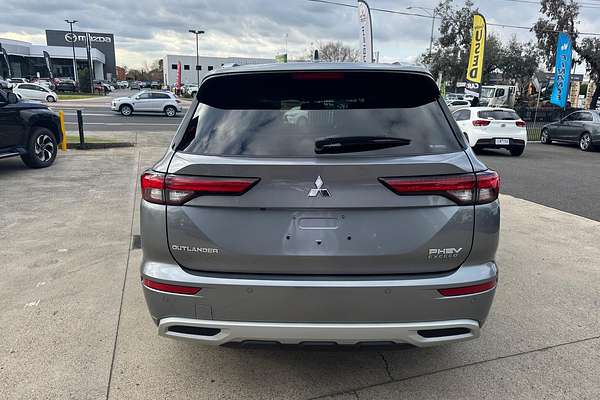 2022 Mitsubishi Outlander PHEV Exceed ZM