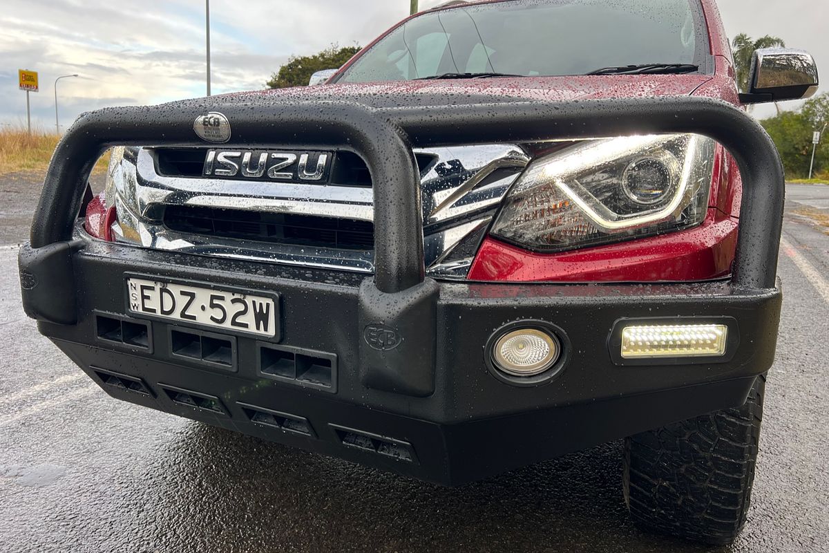 2018 Isuzu MU-X LS-T