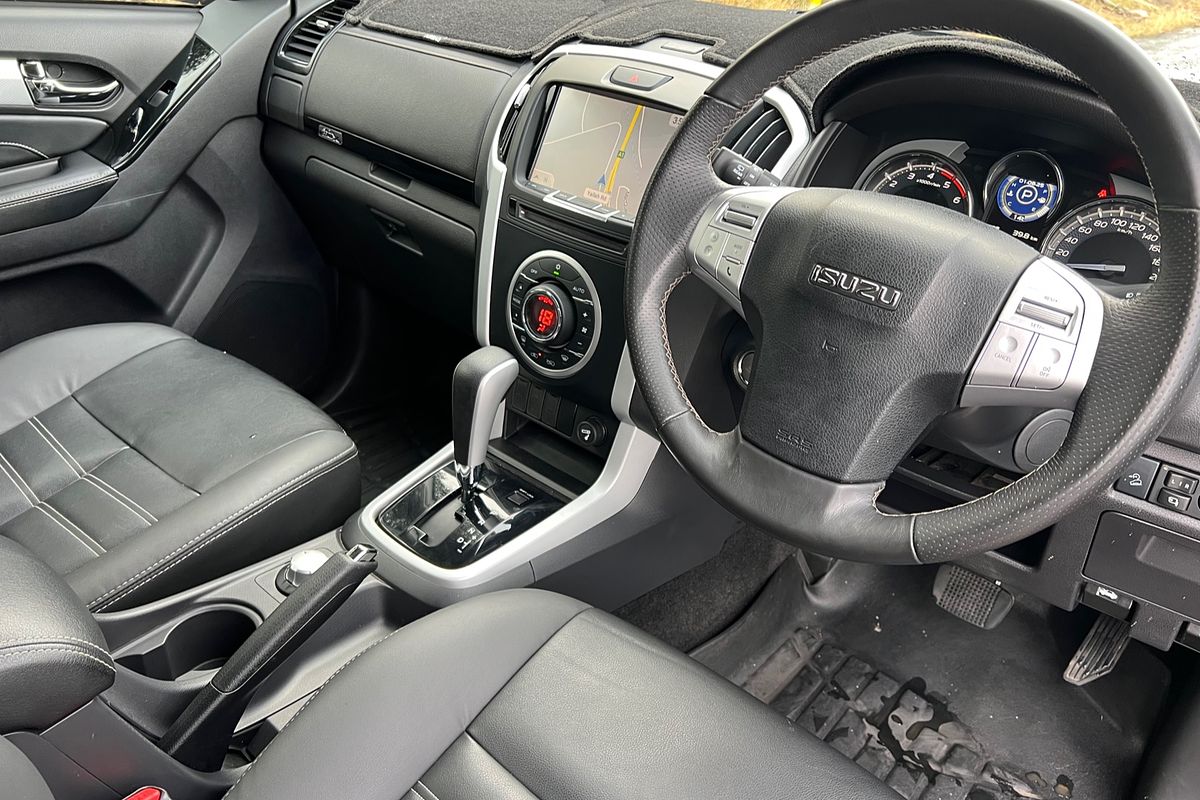 2018 Isuzu MU-X LS-T