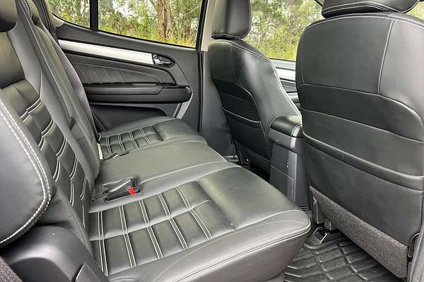 2018 Isuzu MU-X LS-T