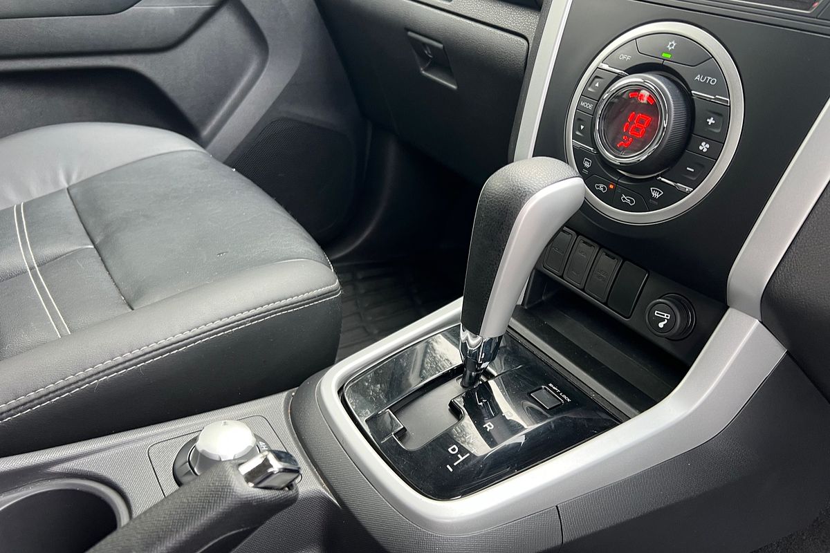 2018 Isuzu MU-X LS-T