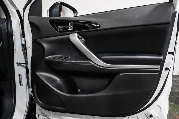 2024 Mitsubishi Eclipse Cross LS YB