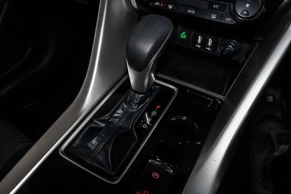 2024 Mitsubishi Eclipse Cross LS YB