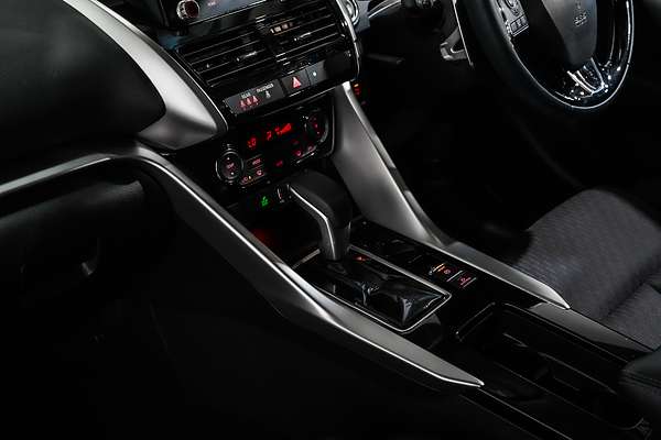 2024 Mitsubishi Eclipse Cross LS YB