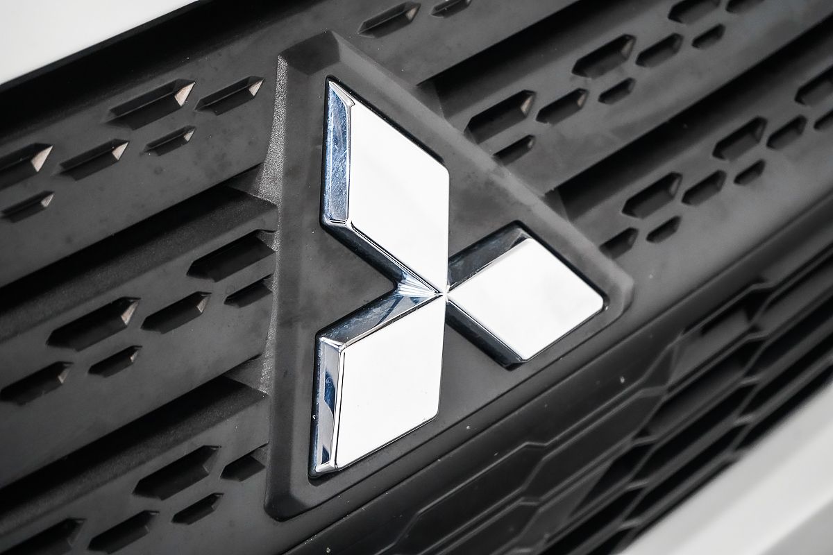 2024 Mitsubishi Eclipse Cross LS YB