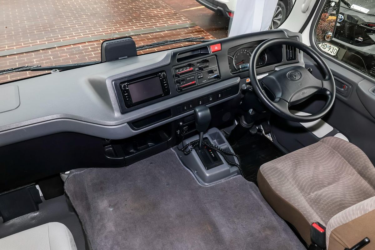 2022 Toyota Coaster GDB70R