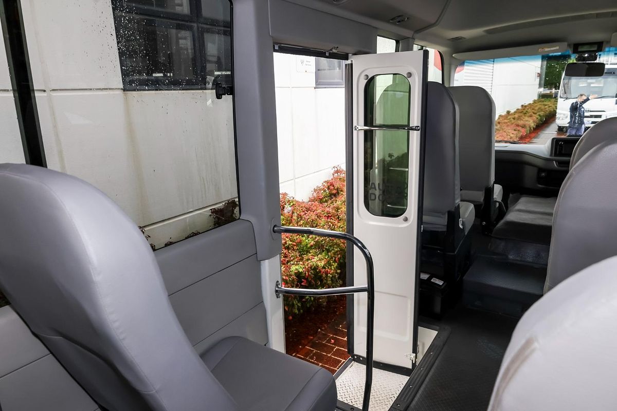 2022 Toyota Coaster GDB70R