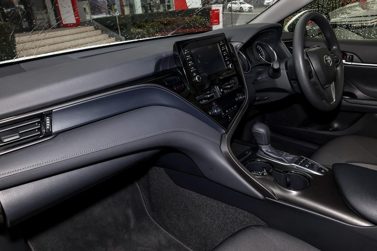 2024 Toyota Camry Ascent AXVH70R