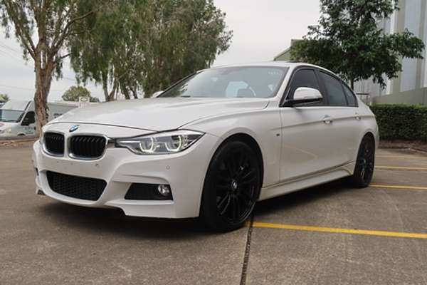 2013 BMW 3 Series 320i F30
