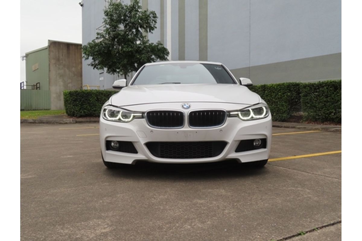 2013 BMW 3 Series 320i F30
