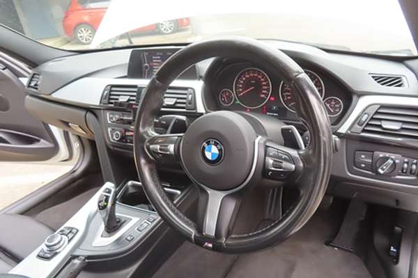 2013 BMW 3 Series 320i F30