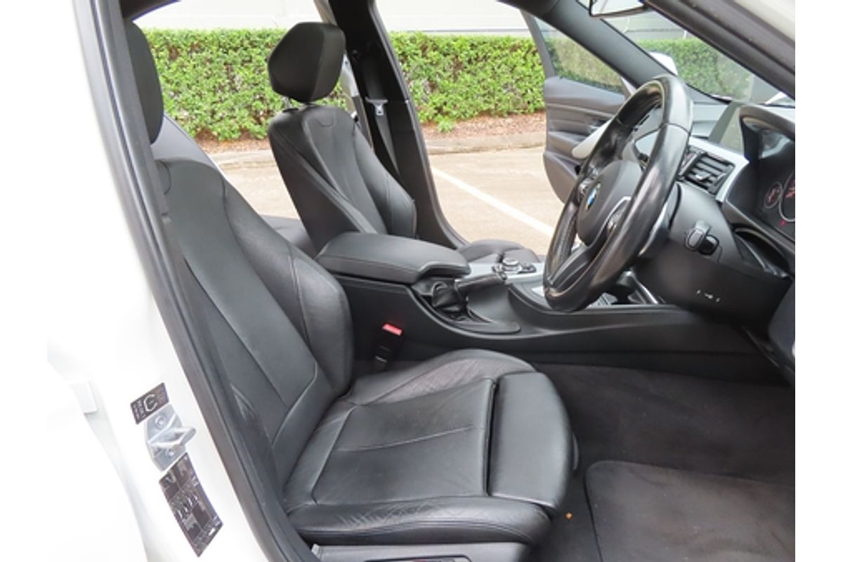 2013 BMW 3 Series 320i F30