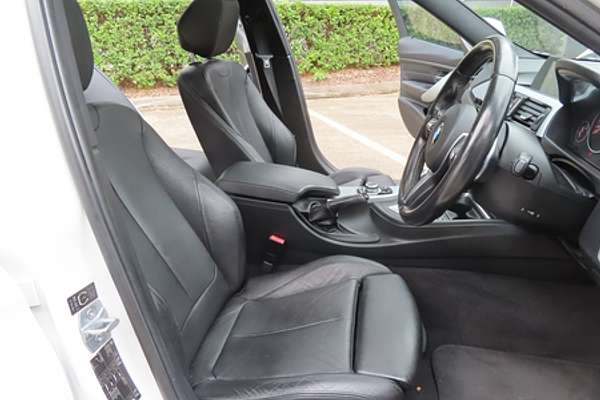 2013 BMW 3 Series 320i F30