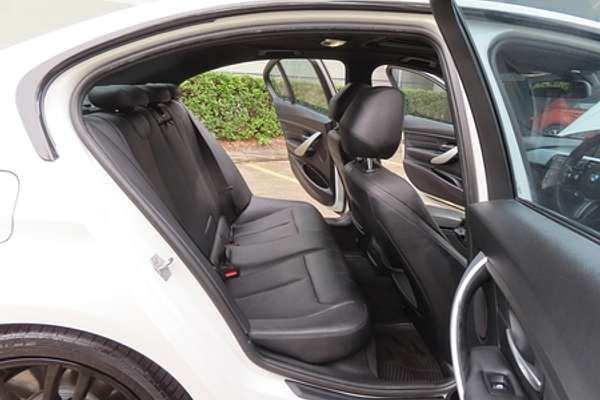 2013 BMW 3 Series 320i F30