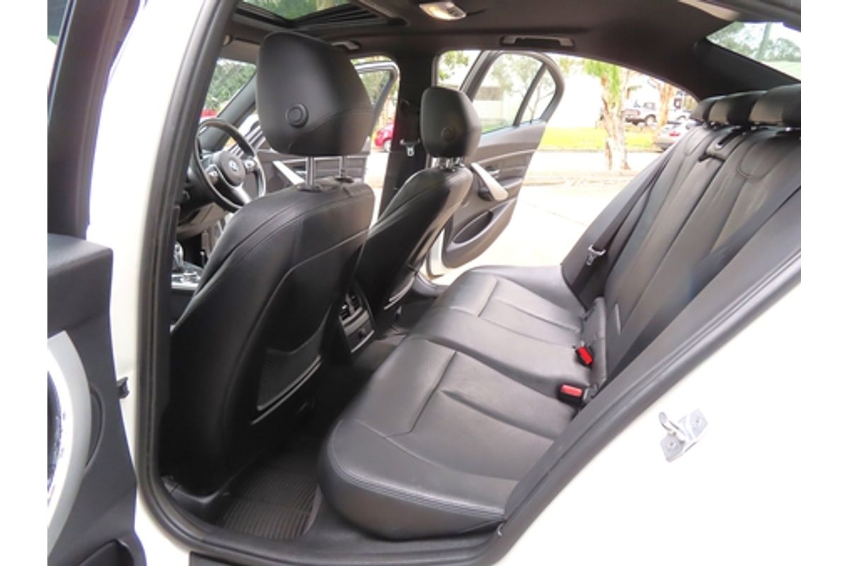 2013 BMW 3 Series 320i F30