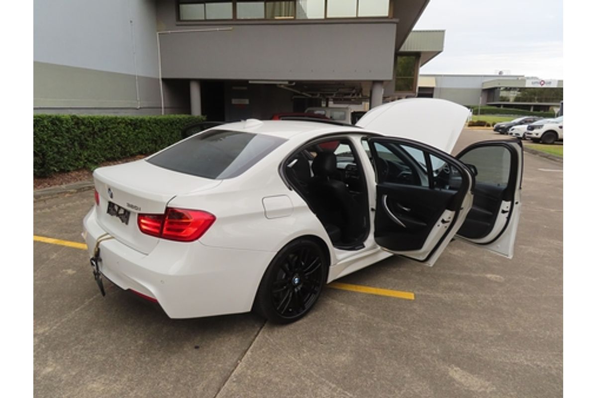 2013 BMW 3 Series 320i F30