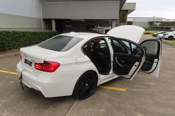 2013 BMW 3 Series 320i F30