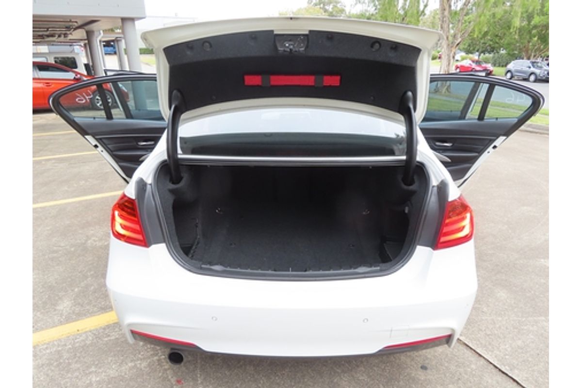 2013 BMW 3 Series 320i F30