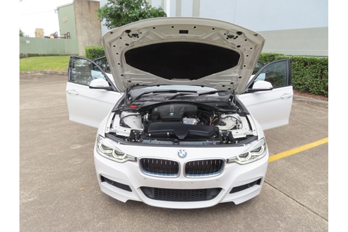 2013 BMW 3 Series 320i F30
