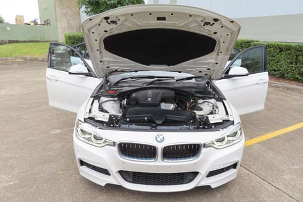 2013 BMW 3 Series 320i F30