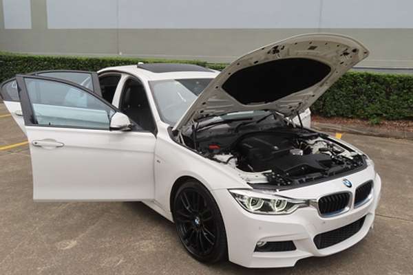 2013 BMW 3 Series 320i F30