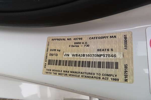 2013 BMW 3 Series 320i F30