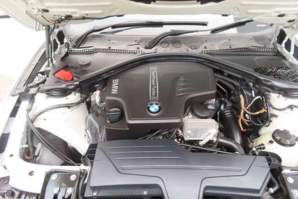 2013 BMW 3 Series 320i F30