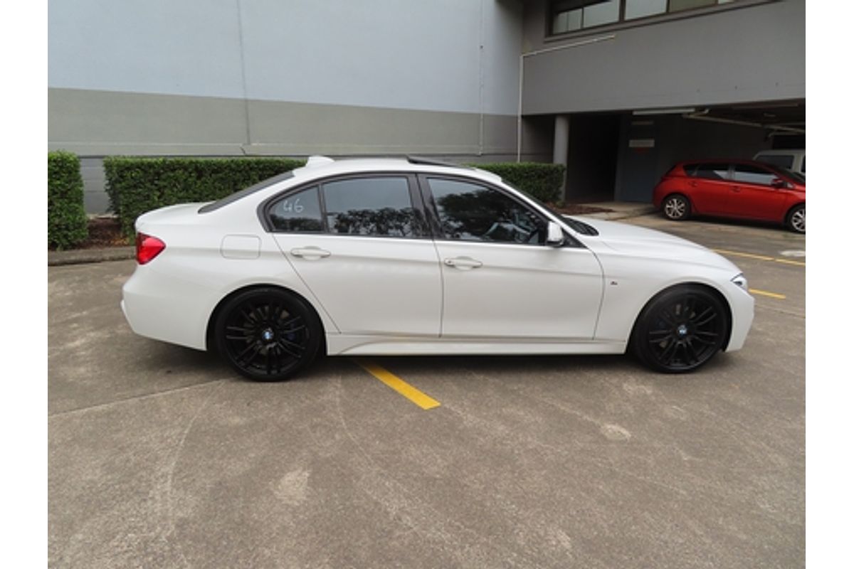 2013 BMW 3 Series 320i F30