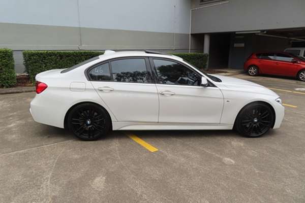 2013 BMW 3 Series 320i F30