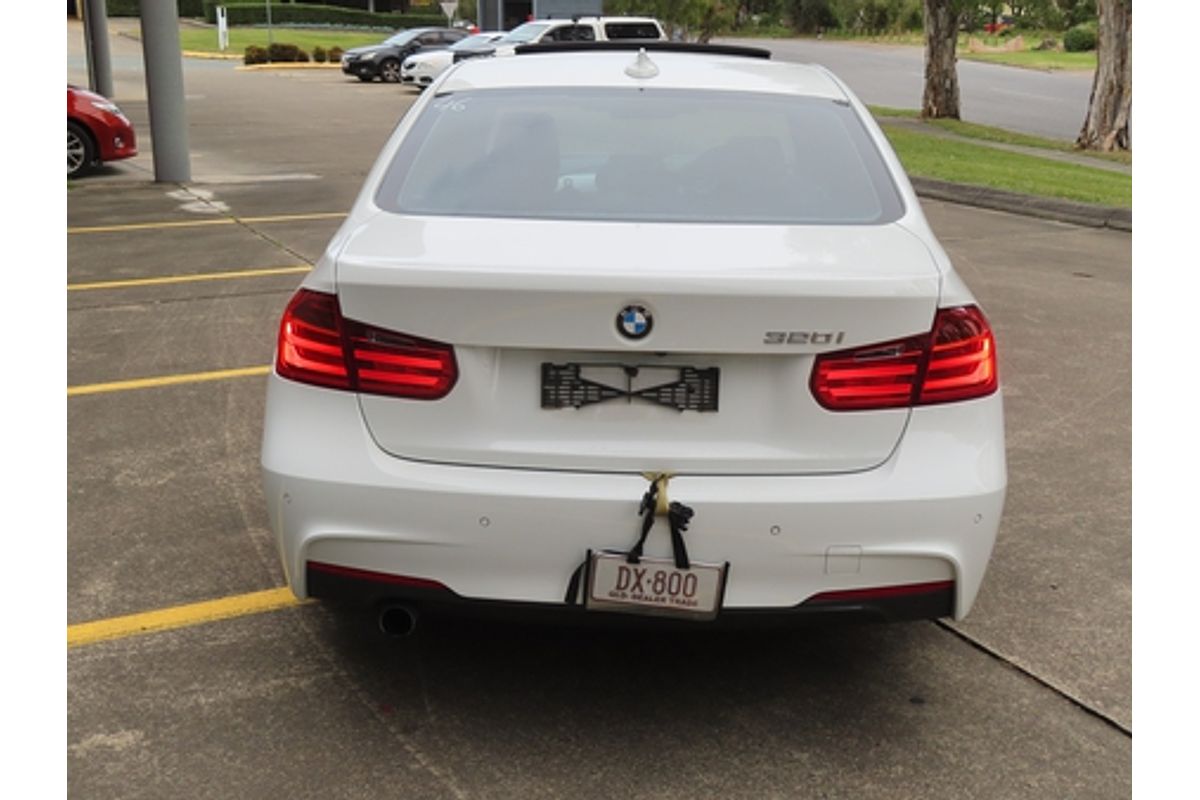 2013 BMW 3 Series 320i F30
