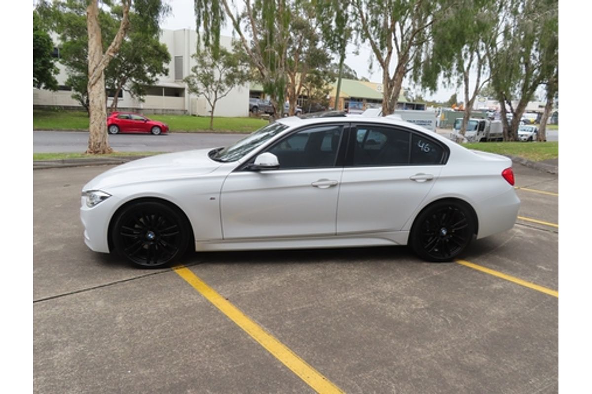 2013 BMW 3 Series 320i F30
