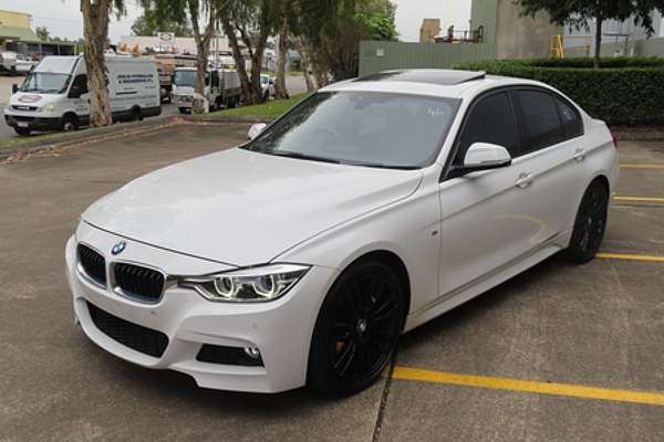 2013 BMW 3 Series 320i F30
