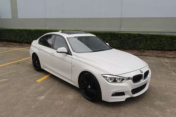 2013 BMW 3 Series 320i F30