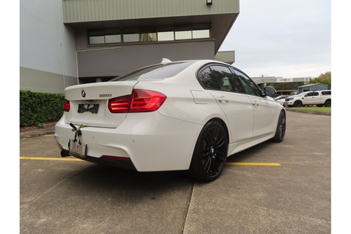 2013 BMW 3 Series 320i F30