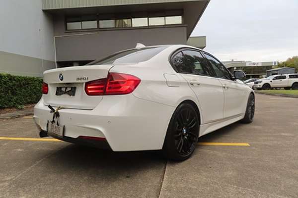 2013 BMW 3 Series 320i F30