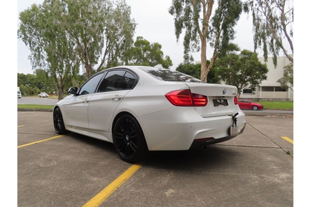 2013 BMW 3 Series 320i F30
