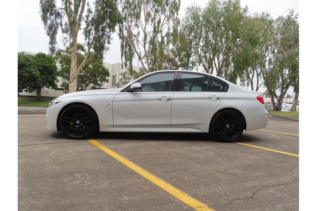 2013 BMW 3 Series 320i F30