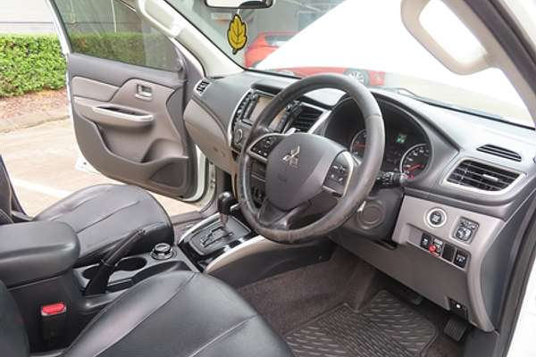 2015 Mitsubishi Triton Exceed MQ 4X4