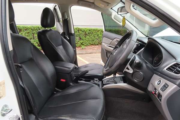 2015 Mitsubishi Triton Exceed MQ 4X4
