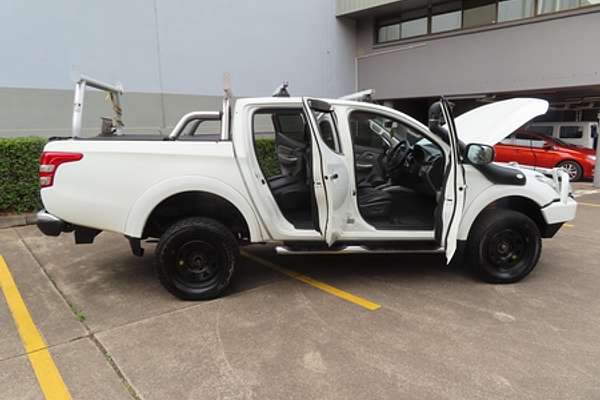 2015 Mitsubishi Triton Exceed MQ 4X4