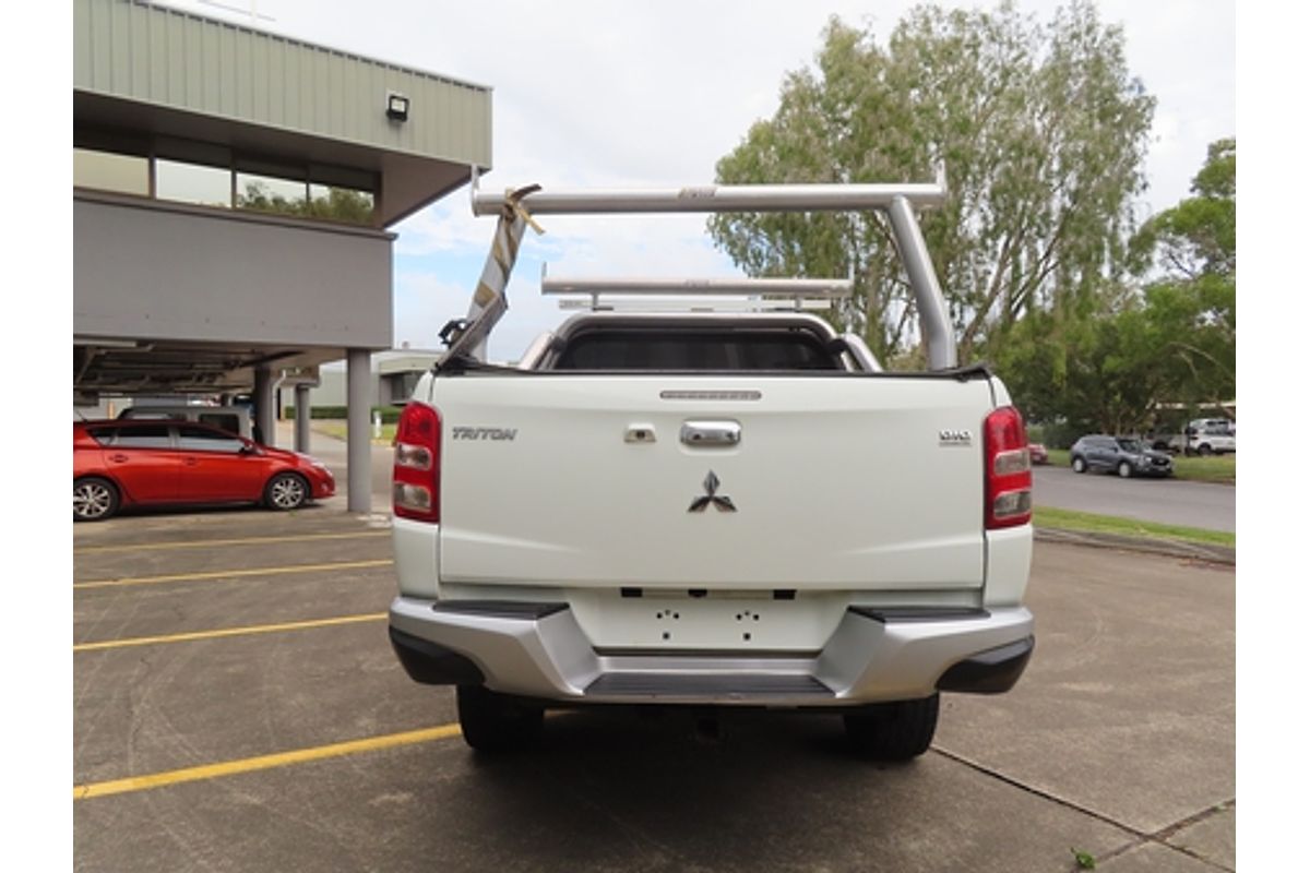 2015 Mitsubishi Triton Exceed MQ 4X4