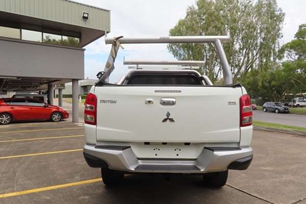 2015 Mitsubishi Triton Exceed MQ 4X4