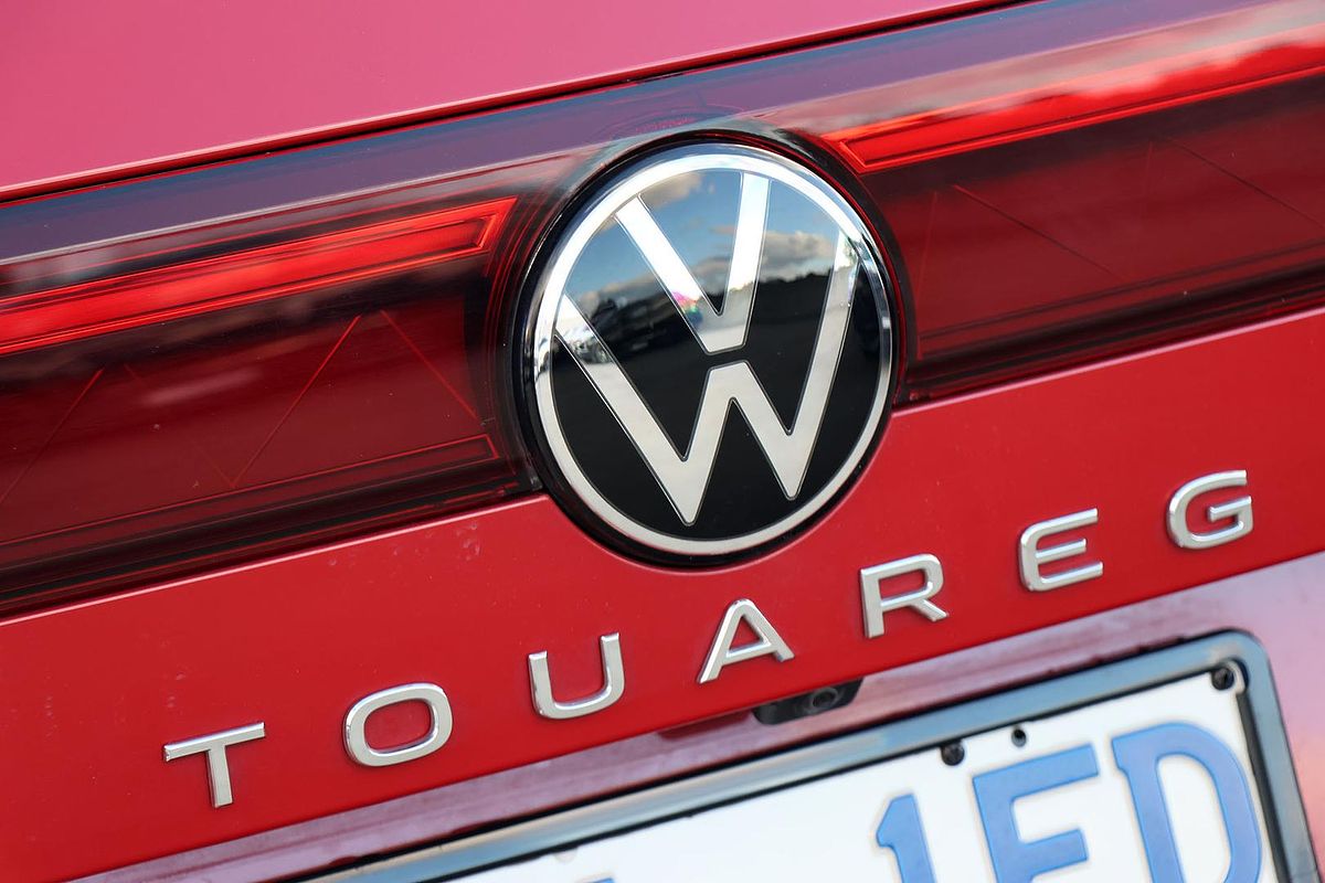 2024 Volkswagen Touareg 210TDI R-Line RC