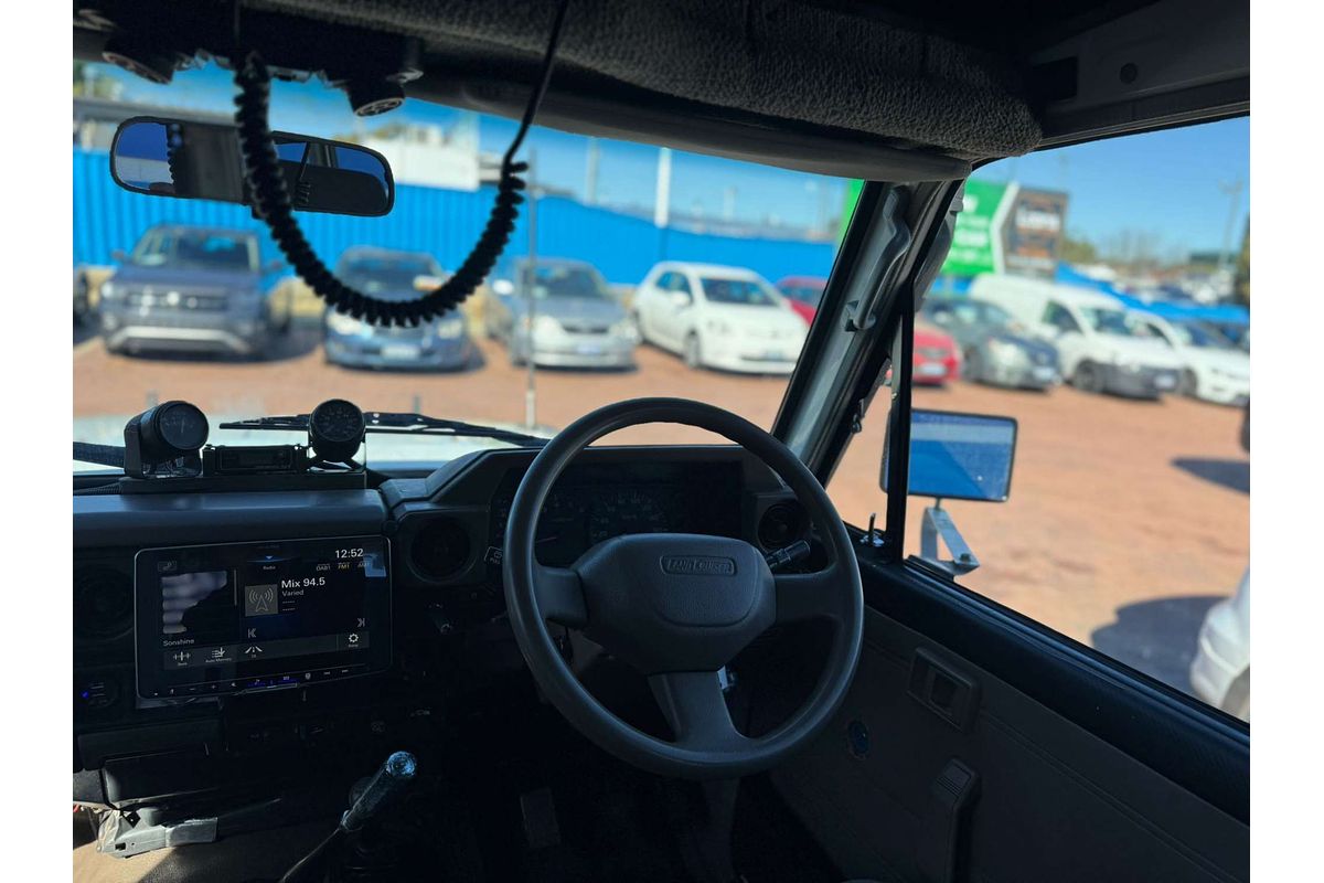 1999 Toyota Landcruiser Troopcarrier HZJ78R