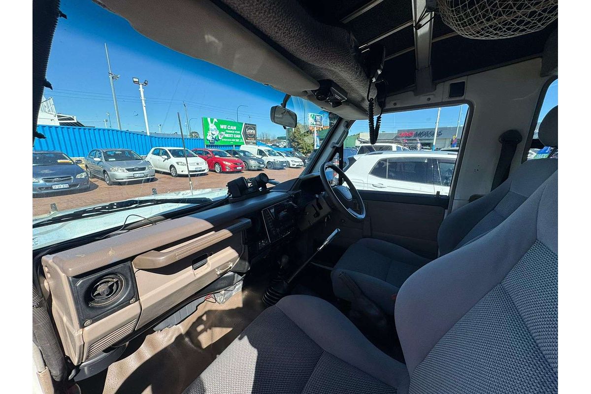 1999 Toyota Landcruiser Troopcarrier HZJ78R