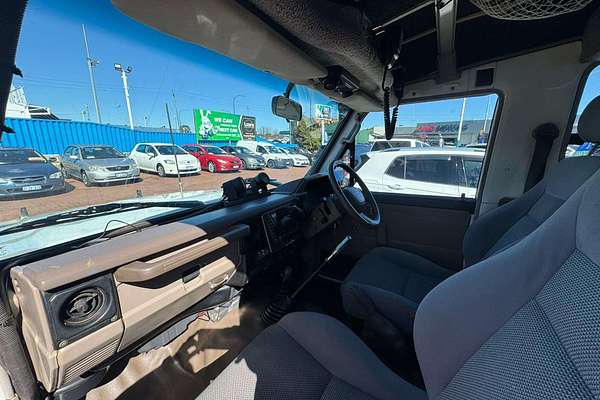 1999 Toyota Landcruiser Troopcarrier HZJ78R