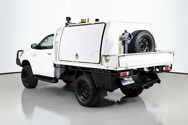 2016 Toyota Hilux HILUX 4X4 2.8L DSL S/C/C 6MT SR GUN126R 4X4